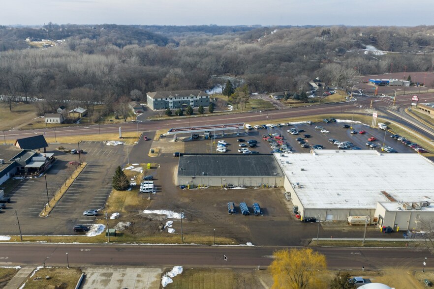 2025 S Broadway St, New Ulm, MN à louer - Photo du bâtiment - Image 3 de 20