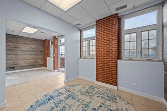 806 Central Ave, Highland Park, IL for lease Interior Photo- Image 2 of 12