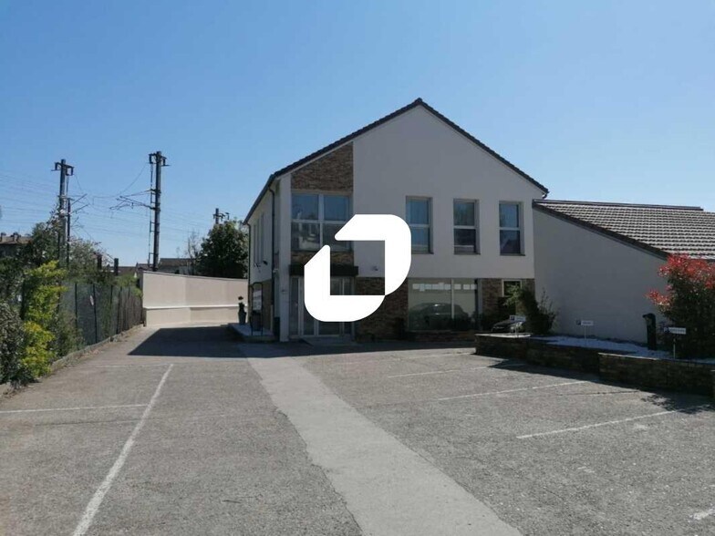 Office in Argenteuil for sale - Building Photo - Image 2 of 12