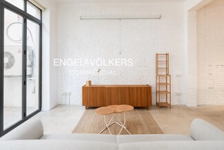 Plus de détails pour Multi-résidentiel à vendre