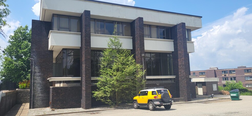 12000 Frankstown Rd, Pittsburgh, PA for sale - Building Photo - Image 1 of 1