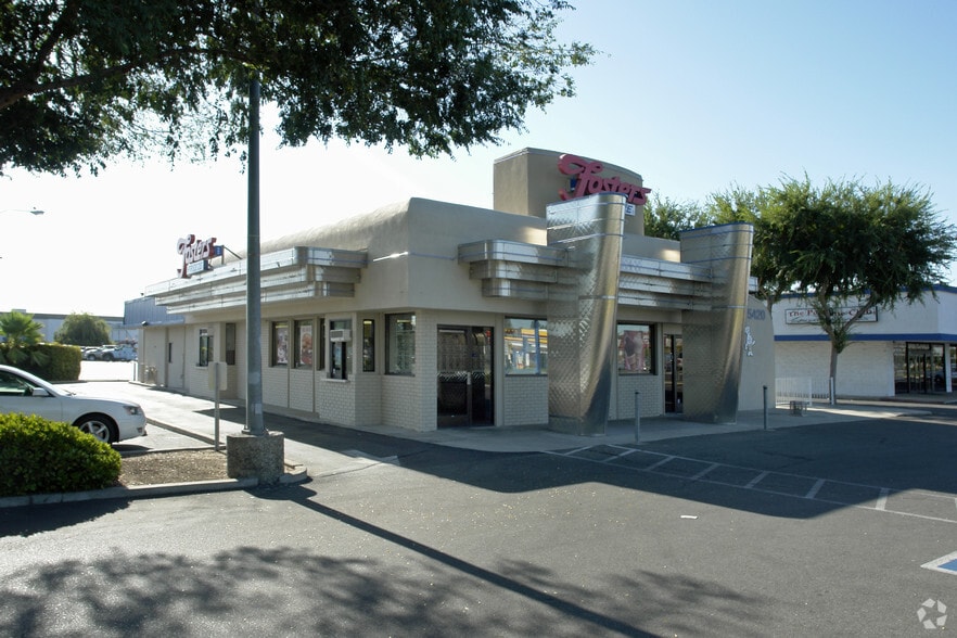 5420 N Blackstone Ave, Fresno, CA for sale - Primary Photo - Image 1 of 9