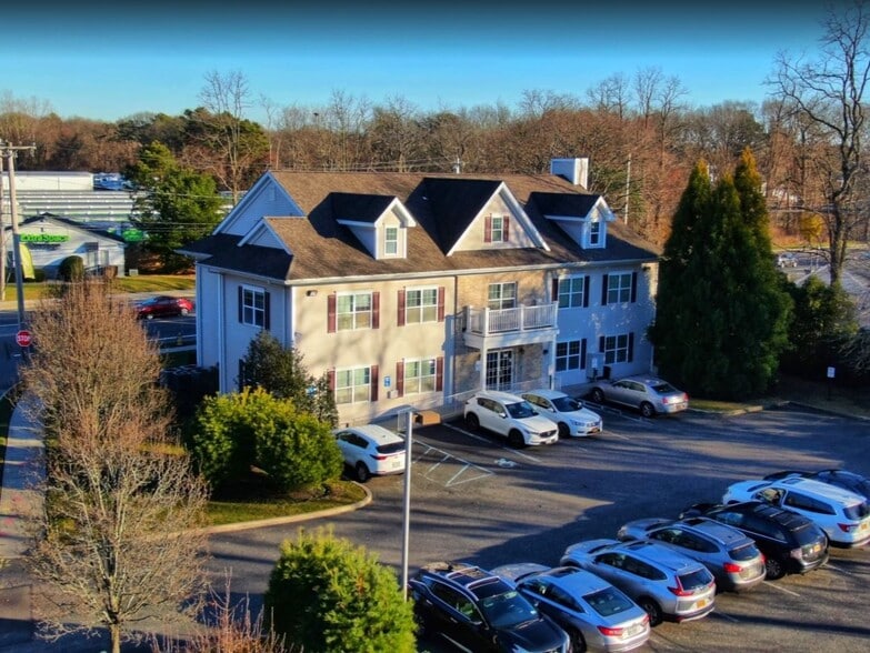 1980 Route 112, Coram, NY for lease - Building Photo - Image 2 of 9