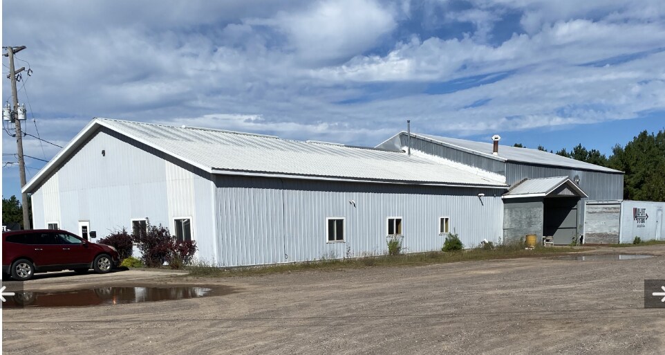 1400 Cedar Ave, Iron Mountain, MI à vendre Photo principale- Image 1 de 2