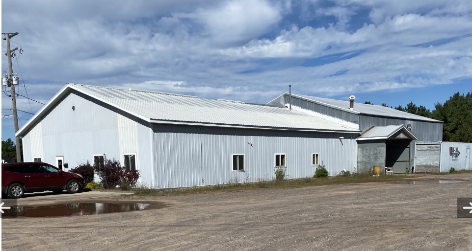 1400 Cedar Ave, Iron Mountain, MI for sale Primary Photo- Image 1 of 2