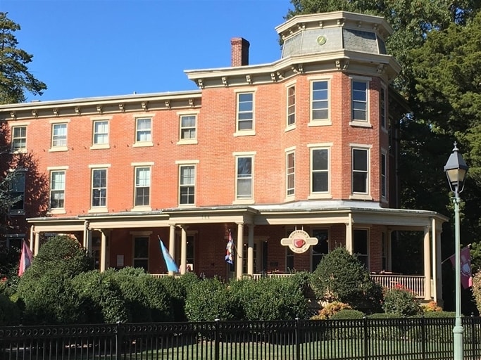 144 Kings Hwy, Dover, DE for lease - Building Photo - Image 1 of 7