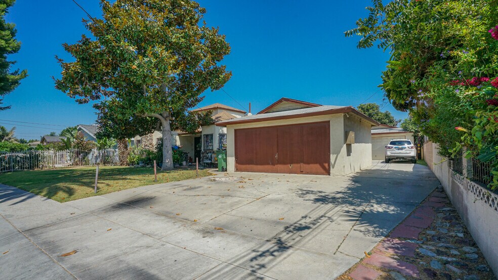 3847 W 110th St, Inglewood, CA à vendre - Photo du bâtiment - Image 2 de 8