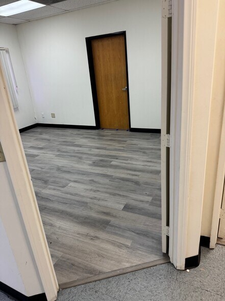 6750 Foster Bridge Blvd, Bell Gardens, CA à louer - Photo du bâtiment - Image 2 de 6