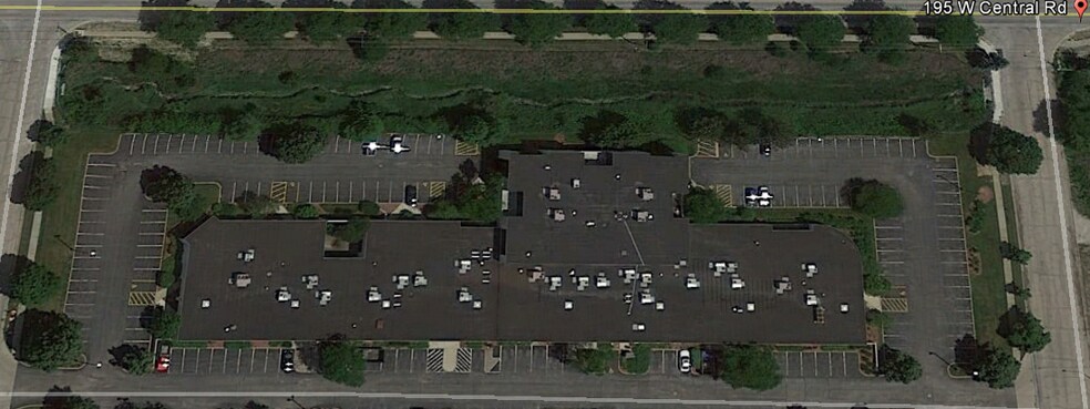 105-195 W Central Rd, Schaumburg, IL à louer - Photo du bâtiment - Image 3 de 20