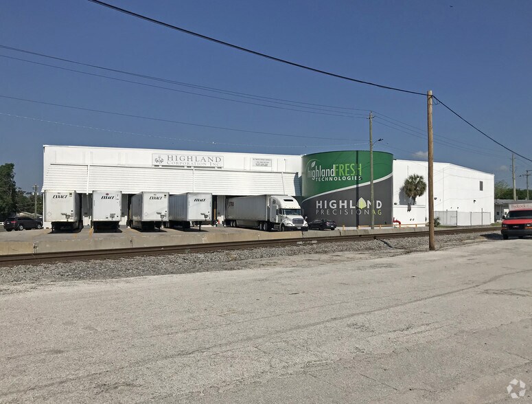 300 NW Phosphate Blvd, Mulberry, FL à louer - Photo du bâtiment - Image 2 de 15