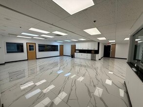 45 Connair Rd, Orange, CT for lease Interior Photo- Image 1 of 6