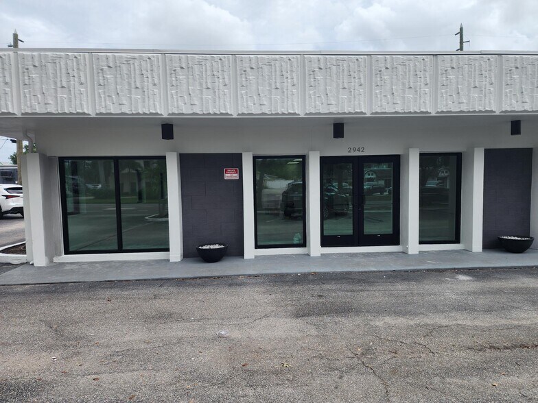 2942-2958 1st Ave N, Saint Petersburg, FL à louer - Photo du bâtiment - Image 2 de 14