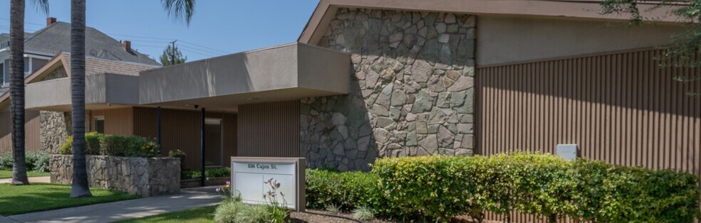 236 Cajon St, Redlands, CA à louer - Photo du bâtiment - Image 2 de 7