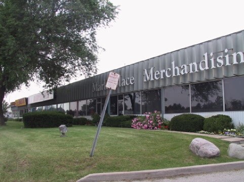 40 Ronson Dr, Toronto, ON à vendre Photo du bâtiment- Image 1 de 1