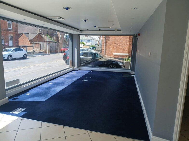 716-718 Christchurch Rd, Bournemouth for lease - Building Photo - Image 3 of 4