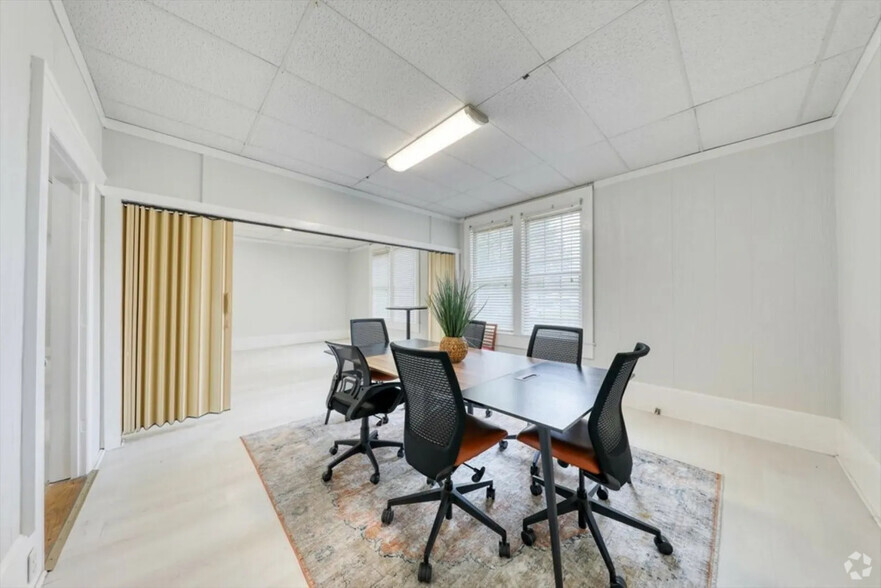 223 S Crawford St, Thomasville, GA à vendre - Photo intérieure - Image 3 de 12