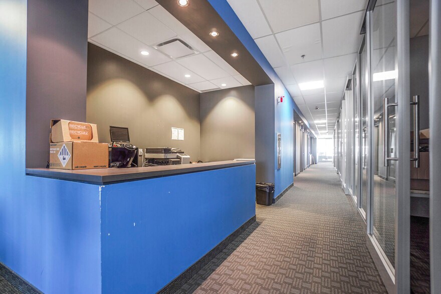 7150 Rue Albert-Einstein, Montréal, QC for lease - Interior Photo - Image 3 of 17