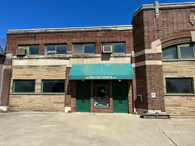 2 W Michigan Ave, Ypsilanti, MI à louer - Photo du bâtiment - Image 2 de 13