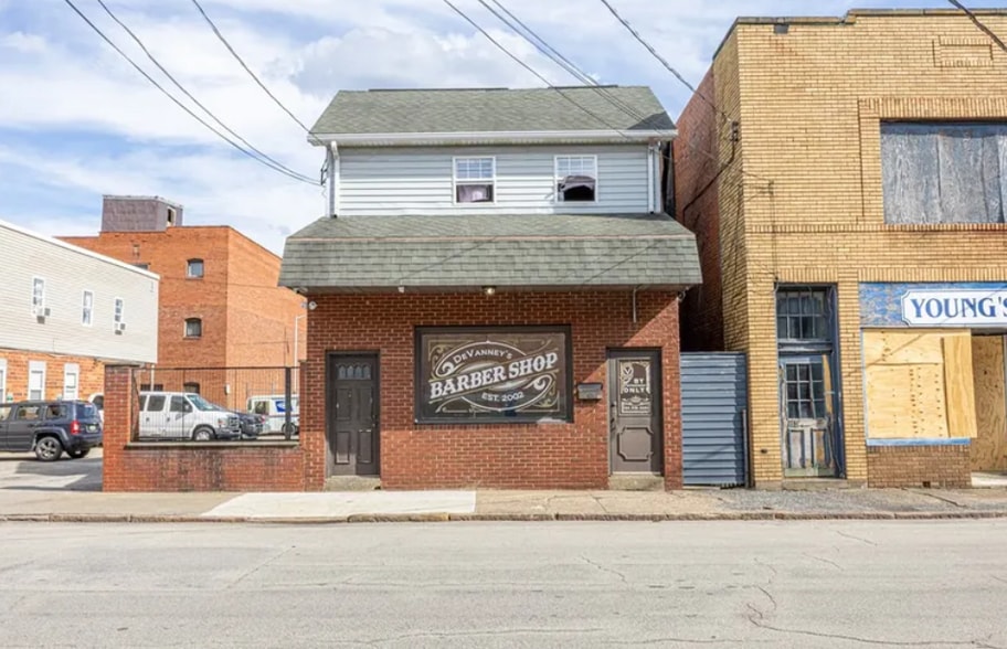 63 S Gallatin Ave, Uniontown, PA à vendre - Photo principale - Image 1 de 3