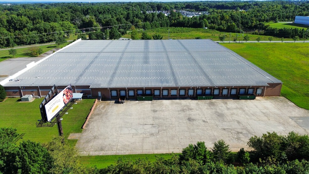 100 Don Truell Ln, Thomasville, NC à louer - Photo du bâtiment - Image 2 de 6