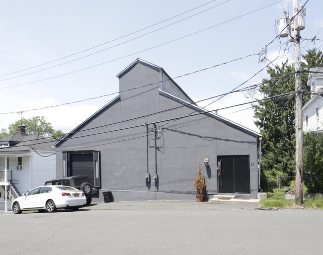 Plus de détails pour 28 Henry St, Greenwich, CT - Industriel à louer