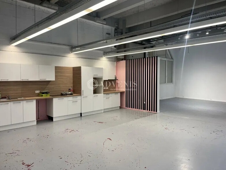 Flex dans Aubervilliers à louer - Photo intérieure - Image 2 de 6