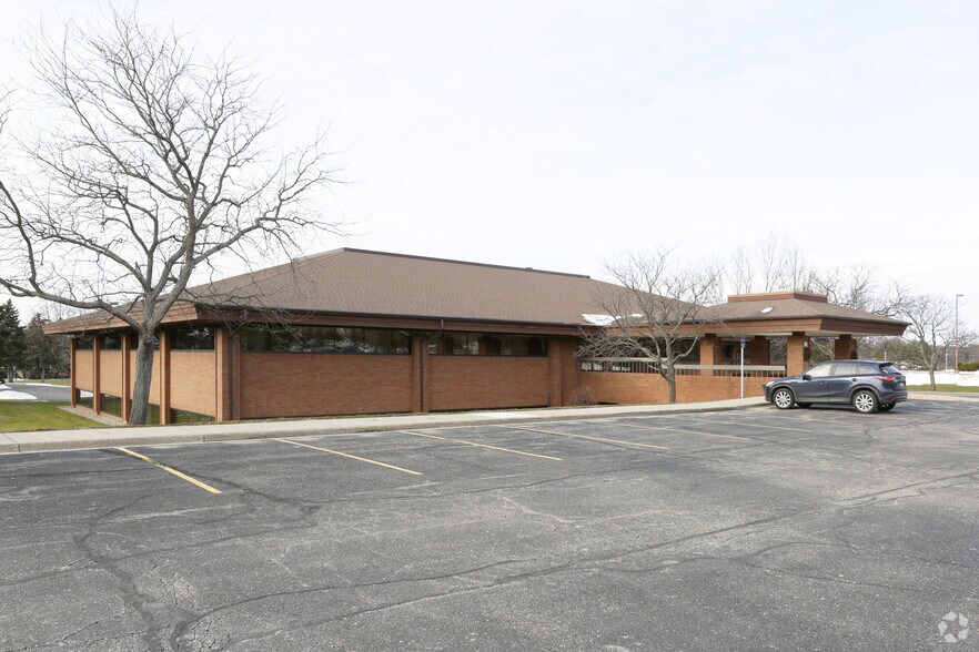 2959 Lucerne Dr SE, Grand Rapids, MI for sale - Building Photo - Image 3 of 5