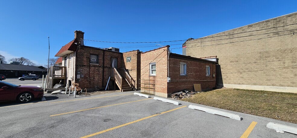 9611 Southwest Hwy, Oak Lawn, IL à vendre - Photo du bâtiment - Image 2 de 5