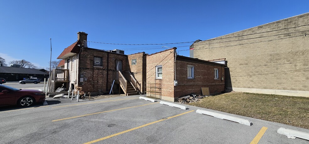 9611 Southwest Hwy, Oak Lawn, IL à vendre - Photo du bâtiment - Image 2 de 5