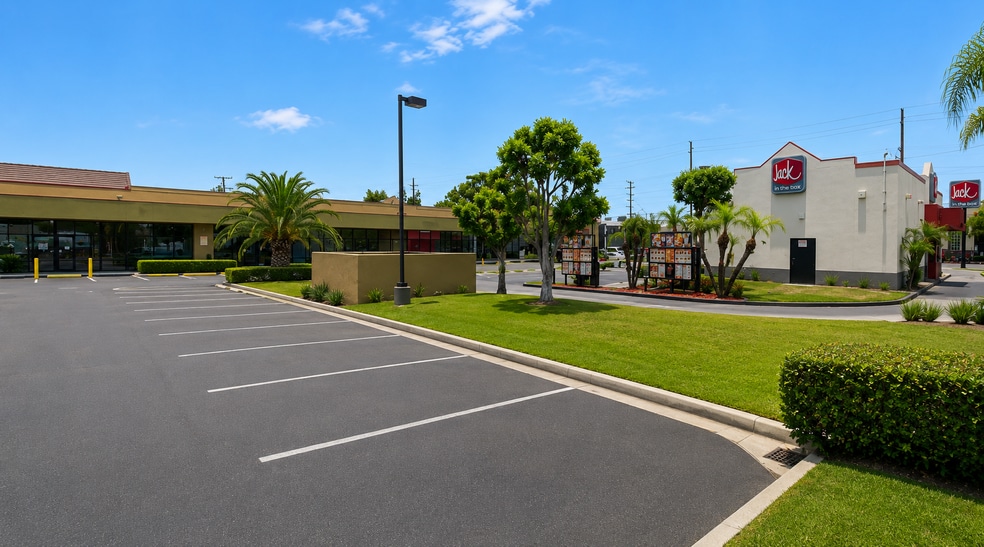 6600-6636 Cherry Ave, Long Beach, CA for lease - Building Photo - Image 3 of 7