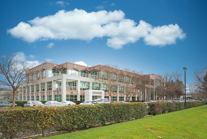 6203 San Ignacio Ave, San Jose, CA à louer - Photo du bâtiment - Image 1 de 11