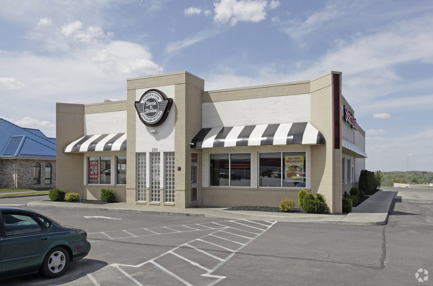 230 Golfview Dr, Monaca, PA for lease - Building Photo - Image 2 of 2