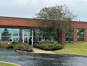 1125 Remington Rd, Schaumburg, IL for lease Building Photo- Image 1 of 11