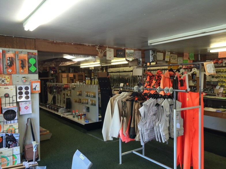 109 Greensburg St, Delmont, PA à vendre - Photo intérieure - Image 3 de 8