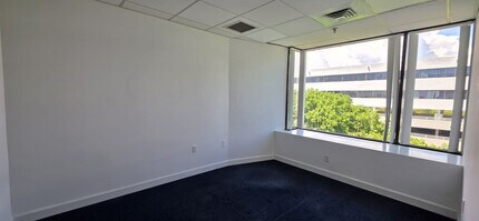 2100 Coral Way, Miami, FL for lease Interior Photo- Image 2 of 5