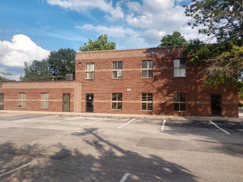 2 Post Office Rd, Waldorf, MD for lease - Building Photo - Image 1 of 9