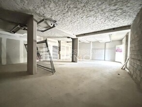 Retail in Saintry-sur-Seine for lease Interior Photo- Image 1 of 5