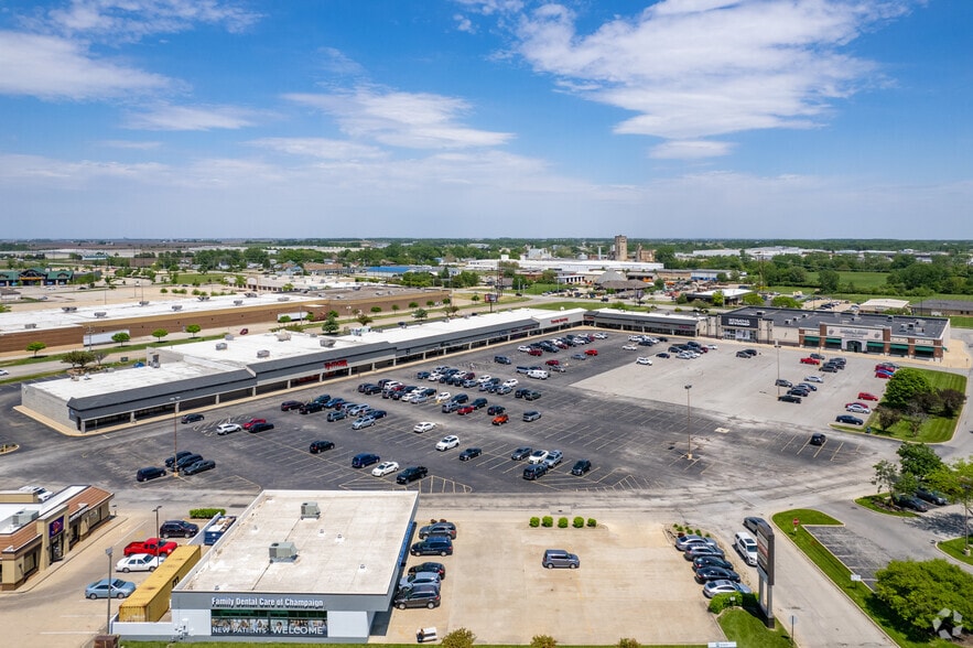 63 E Marketview Dr, Champaign, IL à vendre - Aérien - Image 3 de 5