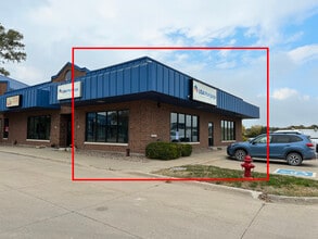 24-56 Sturgis Corner Dr, Iowa City, IA for lease Interior Photo- Image 1 of 18