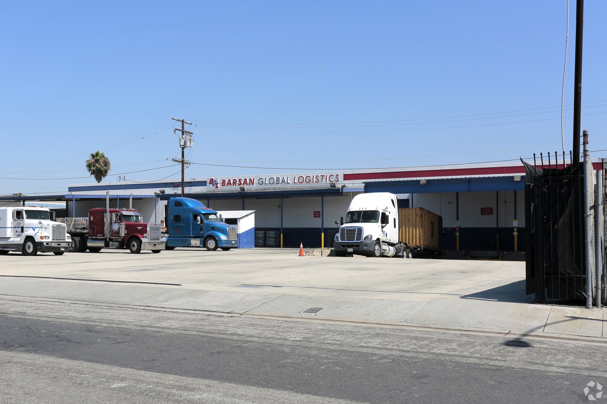 2037 W 17th St, Long Beach, CA for lease Primary Photo- Image 1 of 7