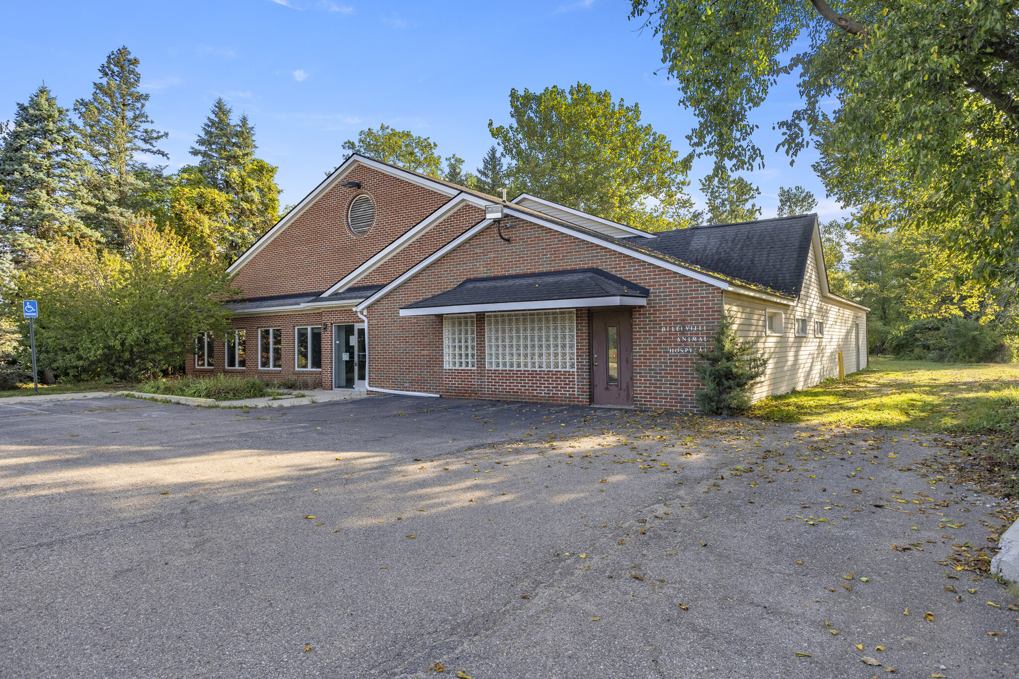 435 Sumpter rd, Belleville, MI for sale Primary Photo- Image 1 of 56