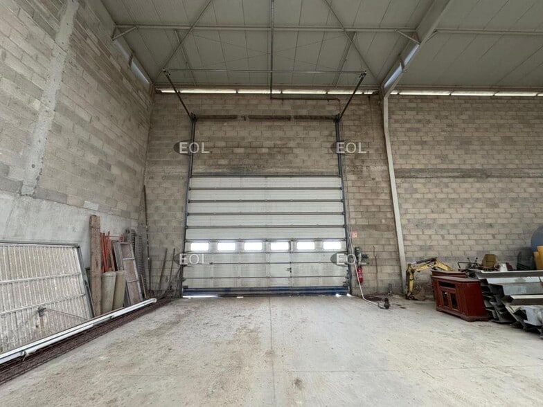 Industrial in Presles-en-Brie for lease - Interior Photo - Image 3 of 4