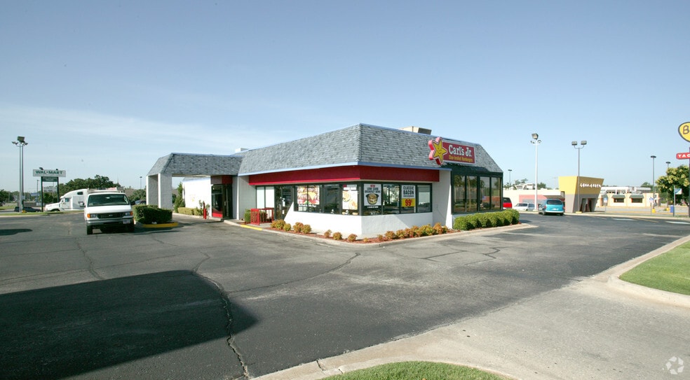 2323 N Macarthur Blvd, Oklahoma City, OK for sale - Building Photo - Image 2 of 3