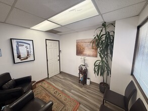 15450 Ventura Blvd, Sherman Oaks, CA à louer Photo intérieure- Image 1 de 13