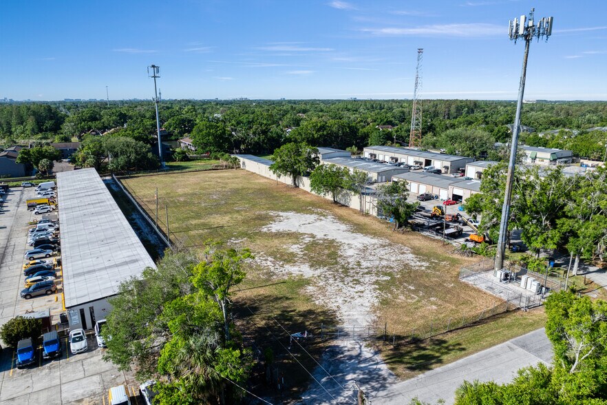 9400 Lazy Ln, Tampa, FL à vendre - Photo du bâtiment - Image 3 de 8