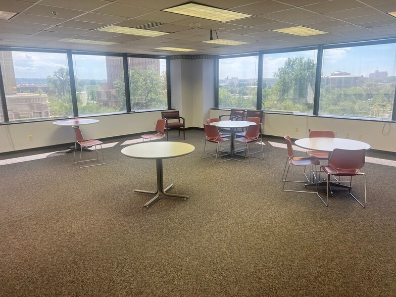 2484 Washington Blvd, Ogden, UT for lease - Interior Photo - Image 3 of 8