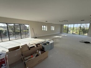 Court Ln, Christchurch for lease Interior Photo- Image 1 of 2