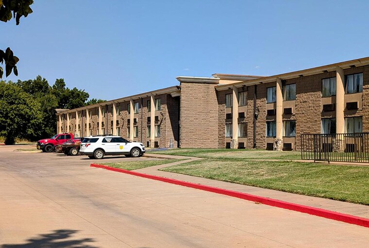 2818 S Van Buren St, Enid, OK à vendre - Photo du bâtiment - Image 2 de 12