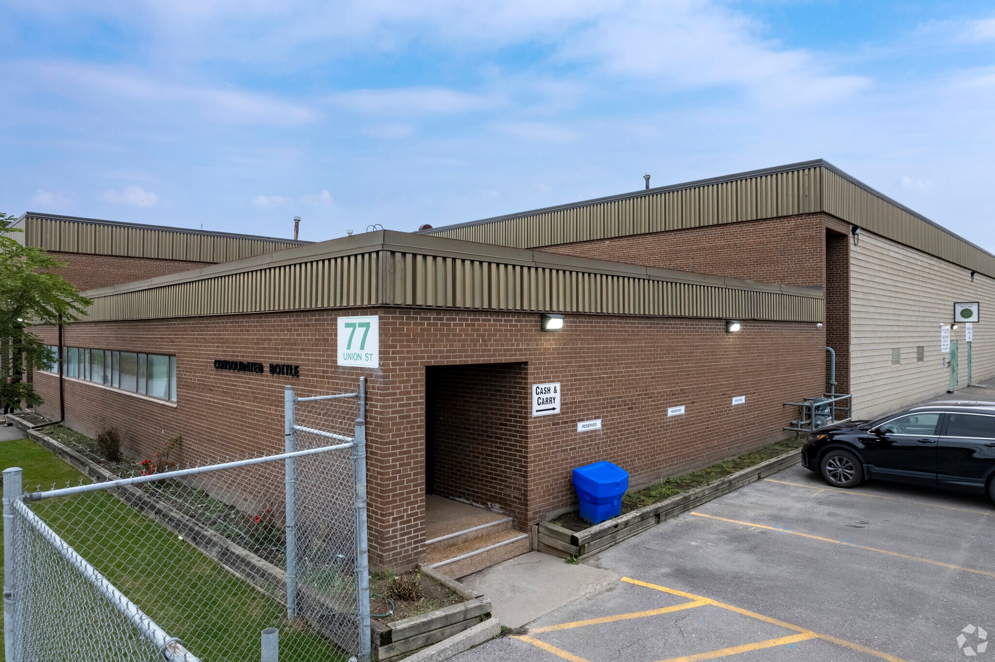 77 Union St, Toronto, ON for lease Primary Photo- Image 1 of 6