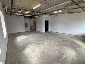255 Ridge Rd, Lyndhurst, NJ for lease Interior Photo- Image 2 of 4